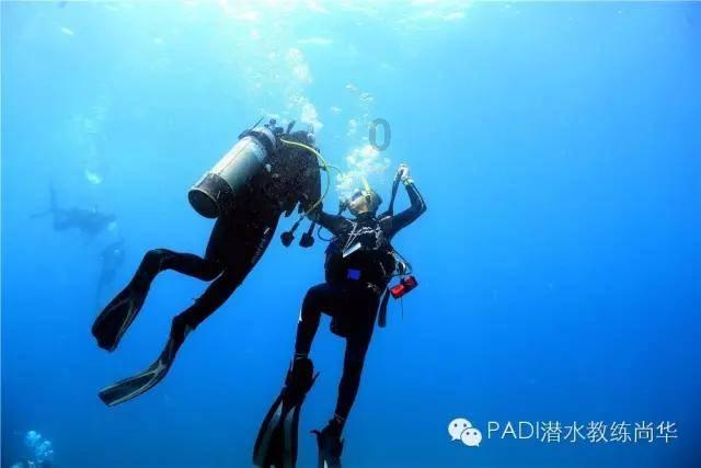 岩浆地牢